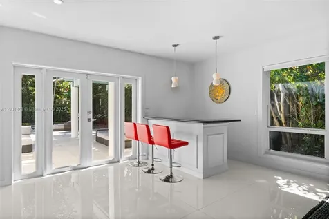 5055 N Bay Road Miami Beach FL 33140