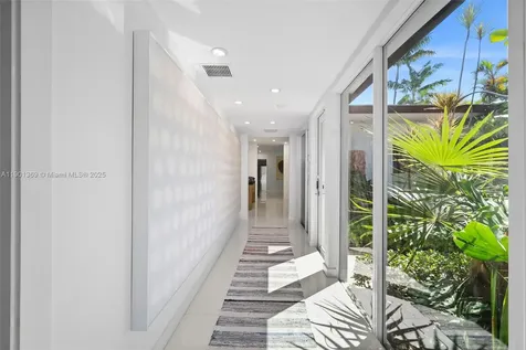 5055 N Bay Road Miami Beach FL 33140