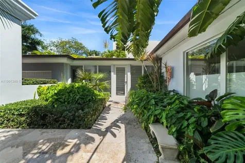 5055 N Bay Road Miami Beach FL 33140