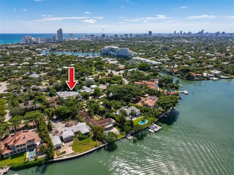 5055 N Bay Road Miami Beach FL 33140