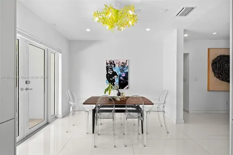 5055 N Bay Road Miami Beach FL 33140