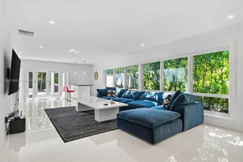 5055 N Bay Road Miami Beach FL 33140