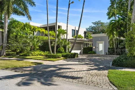 5055 N Bay Road Miami Beach FL 33140