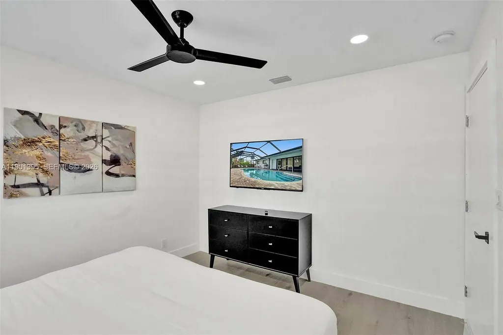 1141 N Northlake Drive Hollywood FL 33019