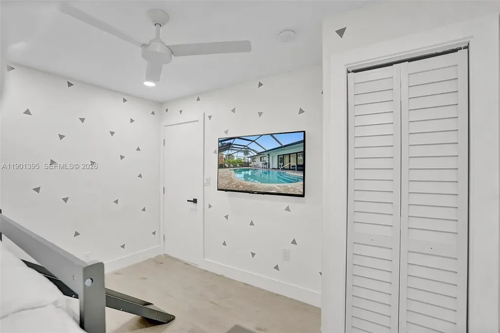 1141 N Northlake Drive Hollywood FL 33019