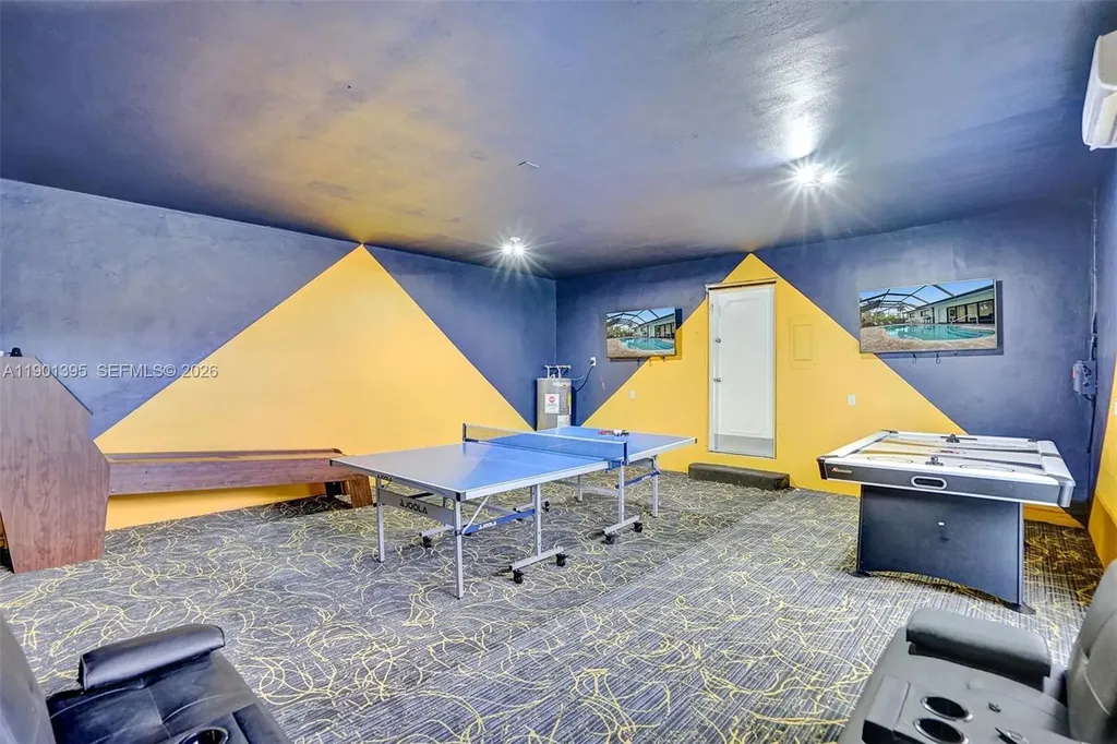 1141 N Northlake Drive Hollywood FL 33019