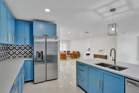 1141 N Northlake Drive Hollywood FL 33019
