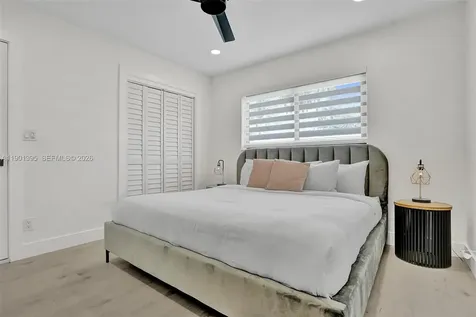 1141 N Northlake Drive Hollywood FL 33019