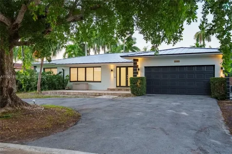 1141 N Northlake Drive Hollywood FL 33019