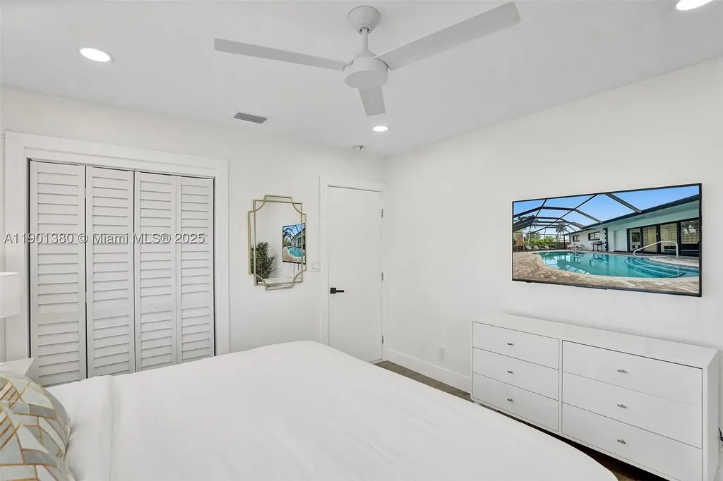 1141 N Northlake Drive Hollywood FL 33019