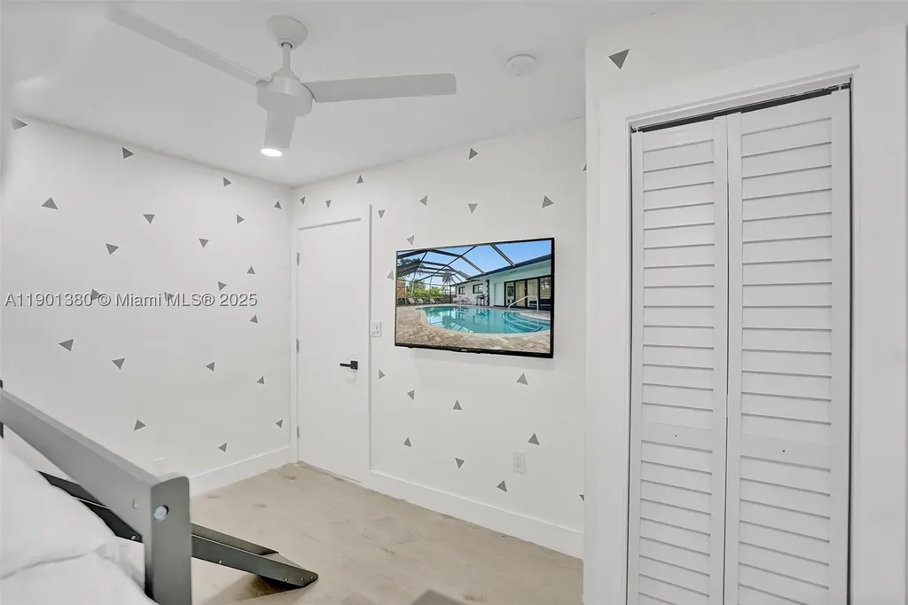1141 N Northlake Drive Hollywood FL 33019
