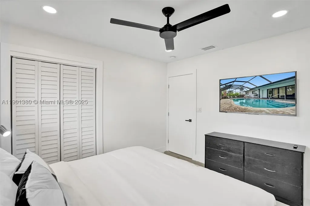 1141 N Northlake Drive Hollywood FL 33019