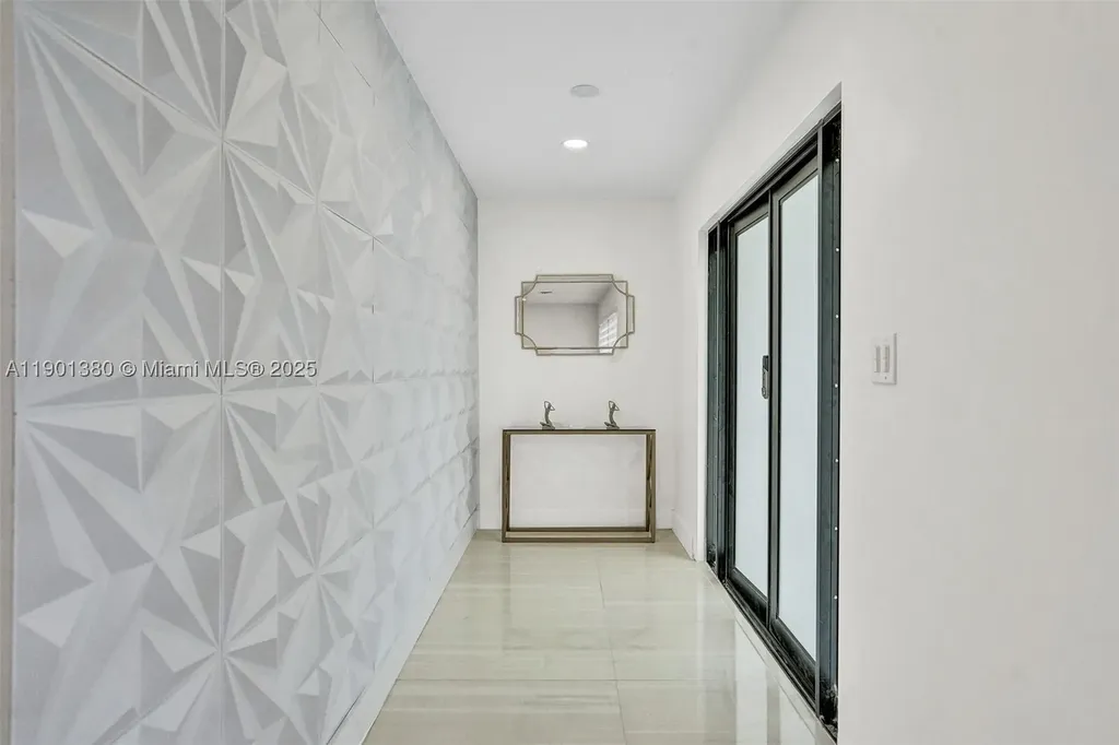 1141 N Northlake Drive Hollywood FL 33019