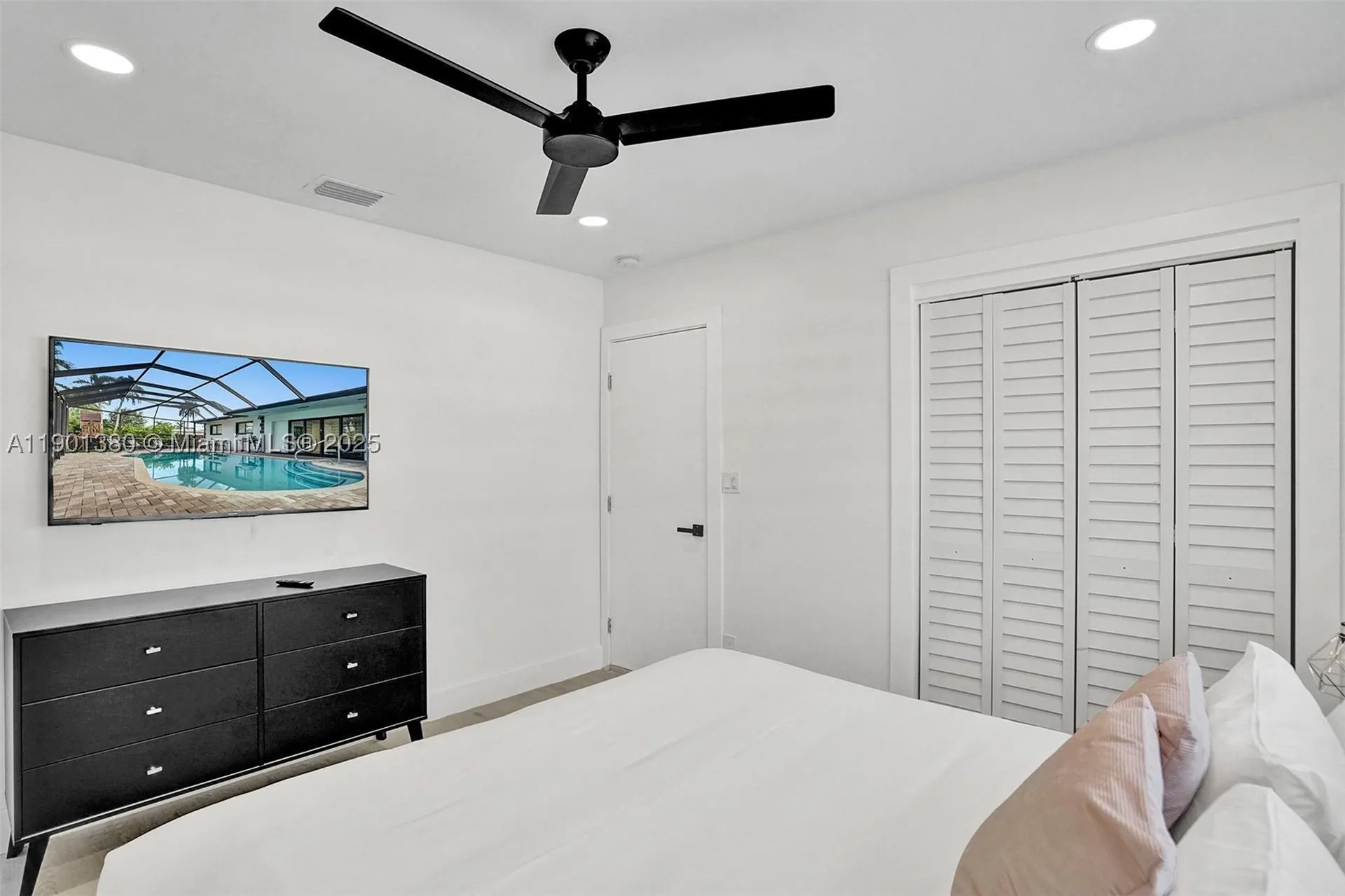 1141 N Northlake Drive Hollywood FL 33019