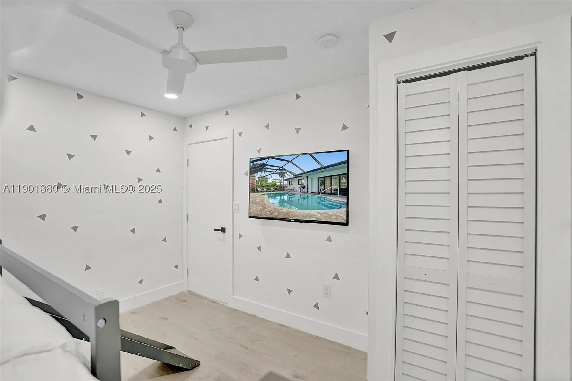 1141 N Northlake Drive Hollywood FL 33019