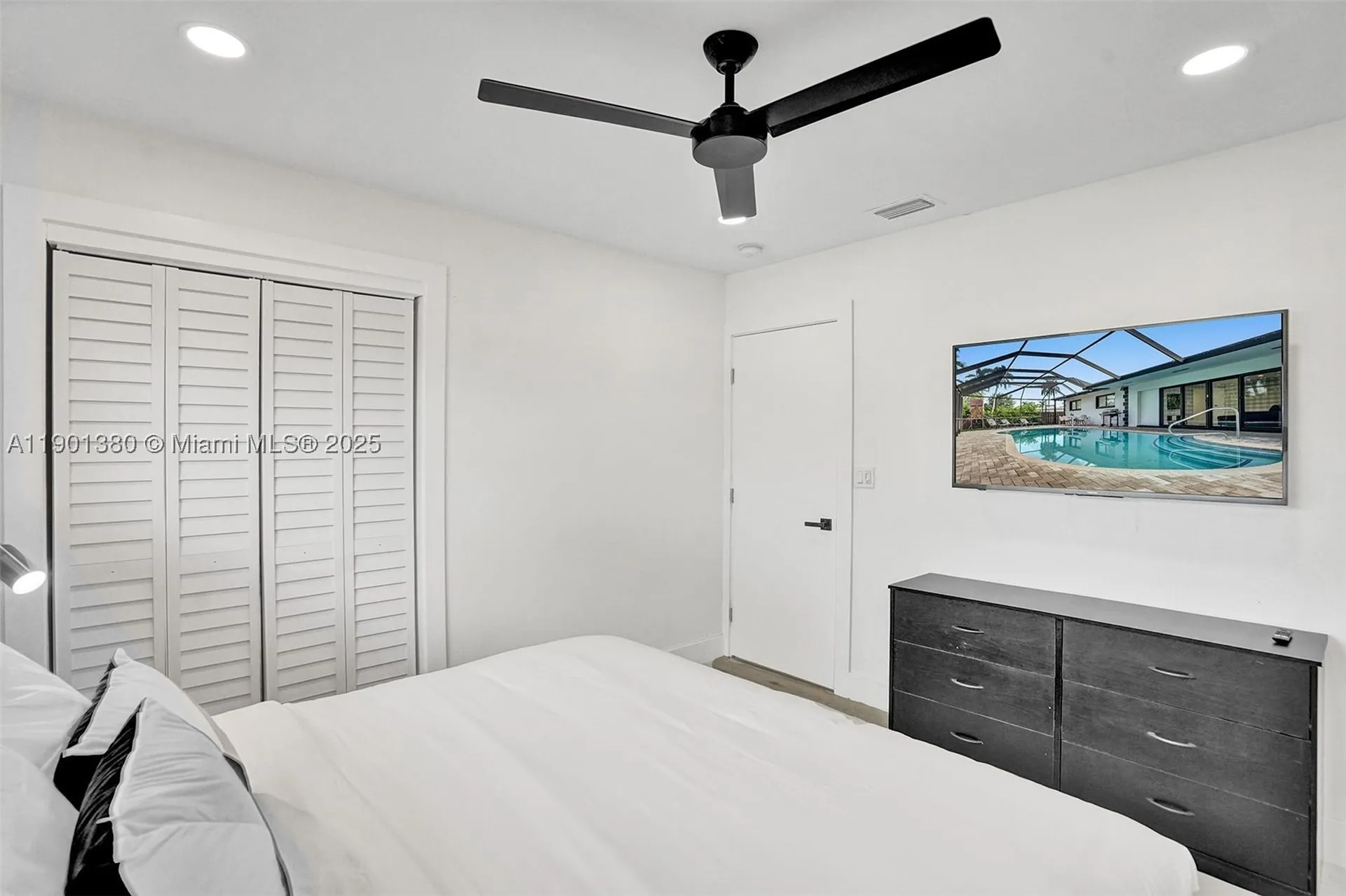 1141 N Northlake Drive Hollywood FL 33019