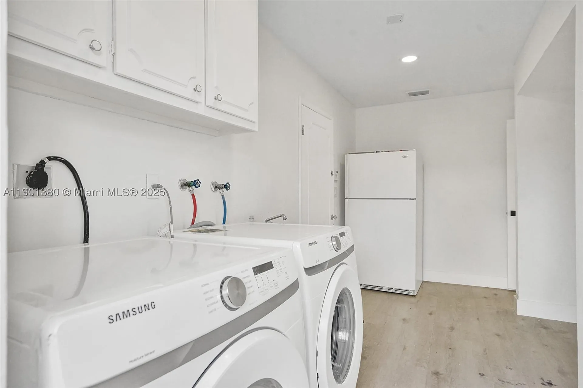 1141 N Northlake Drive Hollywood FL 33019