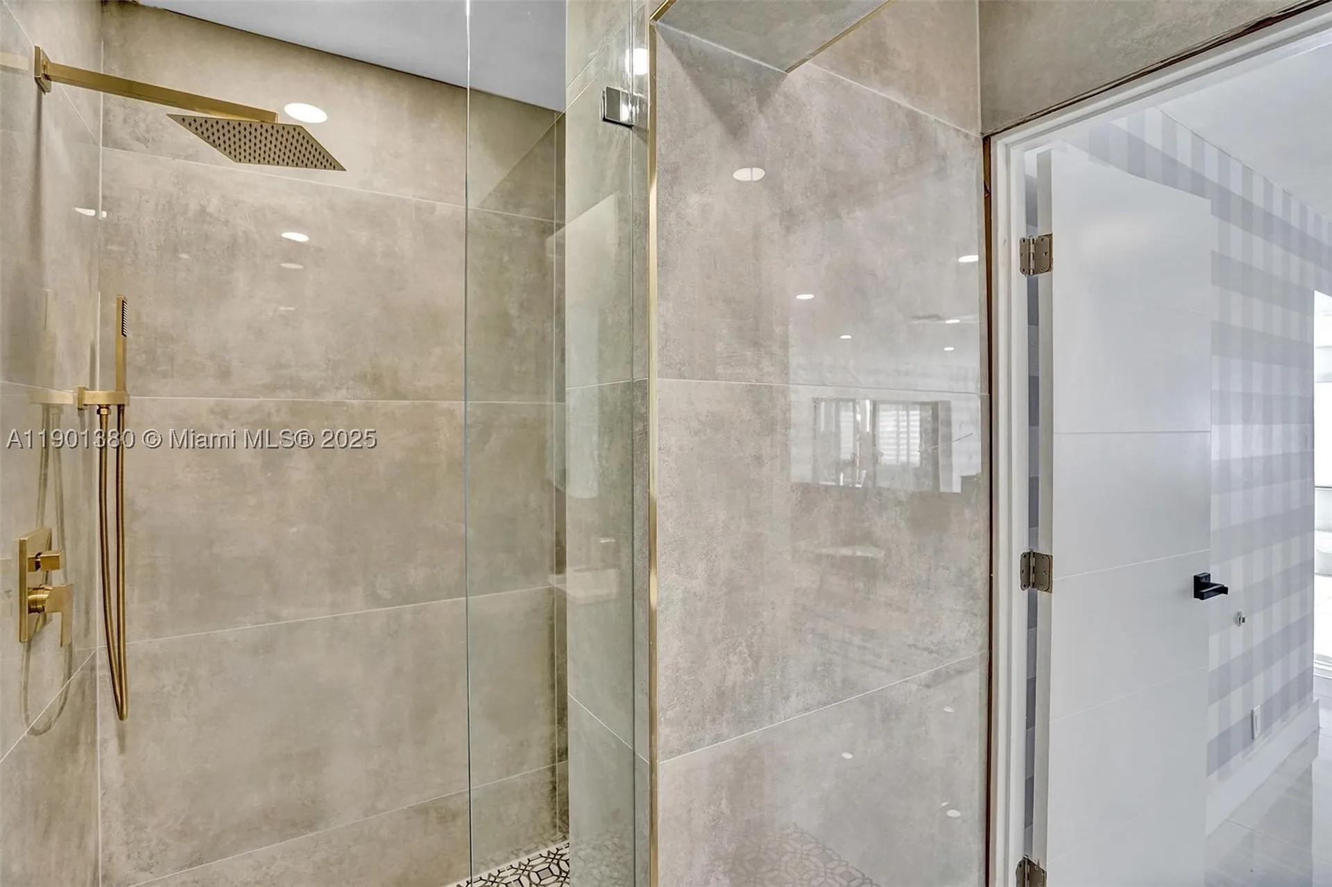 1141 N Northlake Drive Hollywood FL 33019