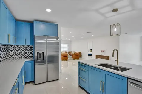 1141 N Northlake Drive Hollywood FL 33019