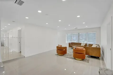 1141 N Northlake Drive Hollywood FL 33019