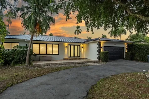 1141 N Northlake Drive Hollywood FL 33019