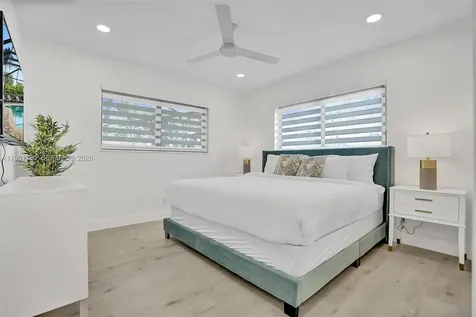 1141 N Northlake Drive Hollywood FL 33019