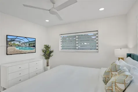 1141 N Northlake Drive Hollywood FL 33019