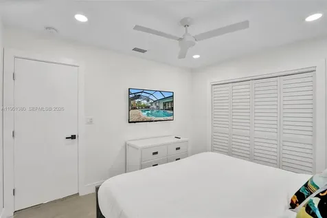 1141 N Northlake Drive Hollywood FL 33019