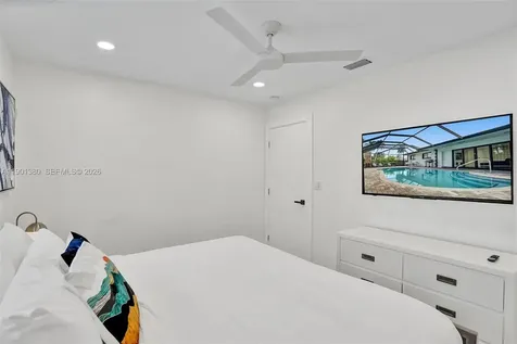 1141 N Northlake Drive Hollywood FL 33019