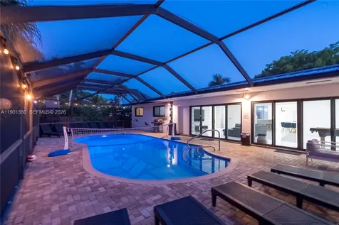 1141 N Northlake Drive Hollywood FL 33019