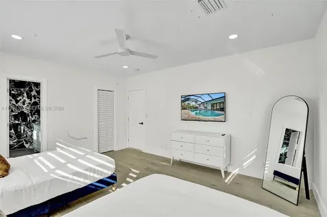 1141 N Northlake Drive Hollywood FL 33019