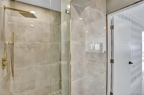 1141 N Northlake Drive Hollywood FL 33019