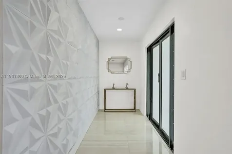 1141 N Northlake Drive Hollywood FL 33019