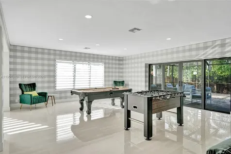 1141 N Northlake Drive Hollywood FL 33019