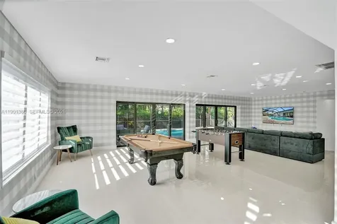 1141 N Northlake Drive Hollywood FL 33019