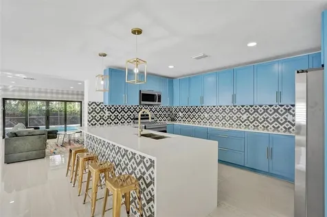 1141 N Northlake Drive Hollywood FL 33019