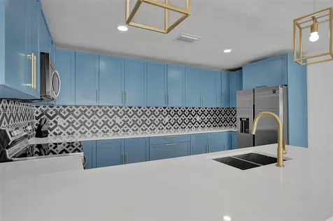 1141 N Northlake Drive Hollywood FL 33019