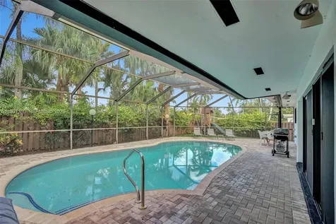1141 N Northlake Drive Hollywood FL 33019
