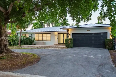 1141 N Northlake Drive Hollywood FL 33019