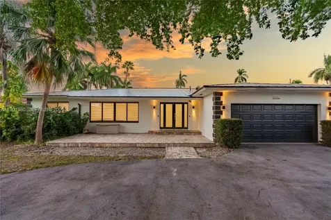 1141 N Northlake Drive Hollywood FL 33019