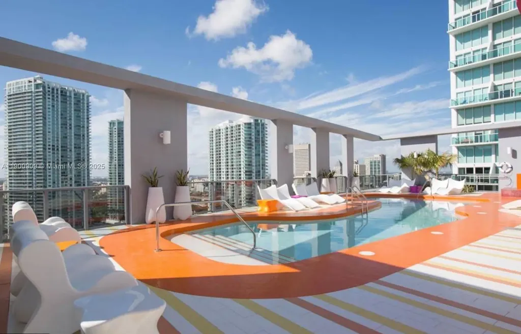 31 SE 6th Street Miami FL 33131