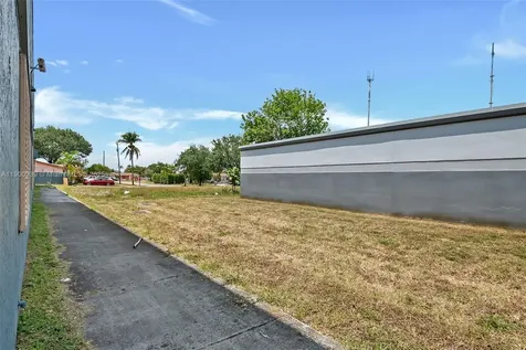 20200 NW 2nd Avenue Miami Gardens FL 33169