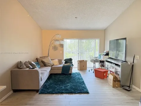 5015 Wiles Road Coconut Creek FL 33073