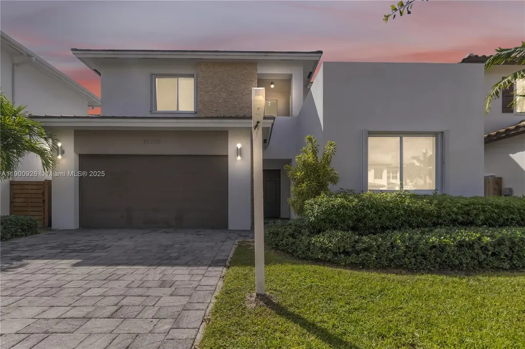 15288 SW 176th Terrace Miami FL 33187