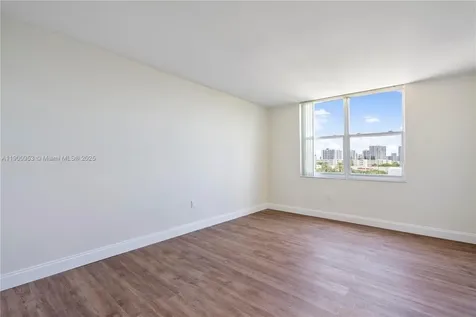 17890 W Dixie Highway North Miami Beach FL 33160