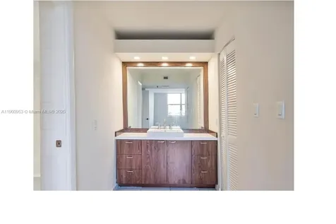 17890 W Dixie Highway North Miami Beach FL 33160