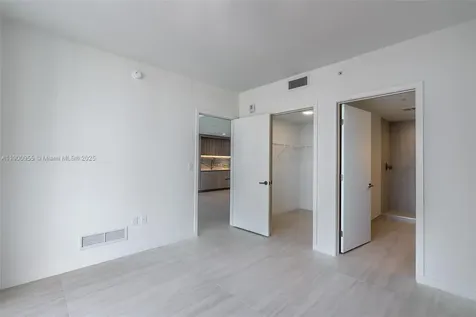 77 SE 5th Street Miami FL 33131
