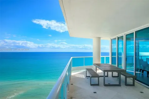 5025 Collins Avenue Miami Beach FL 33140