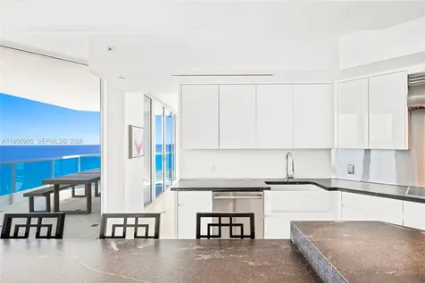 5025 Collins Avenue Miami Beach FL 33140