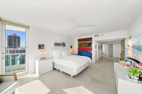 5025 Collins Avenue Miami Beach FL 33140